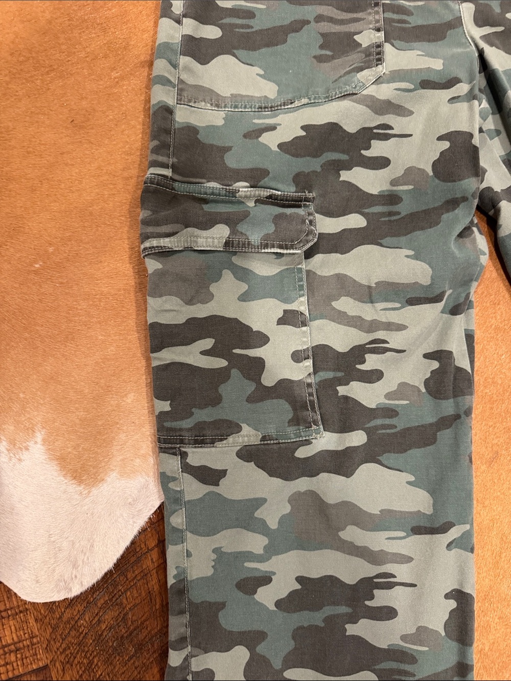Universal threads camo pants - Picture 3 of 4